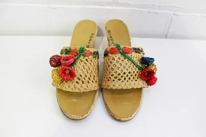 1950s Raffia Sandals with Flowers, Size 7