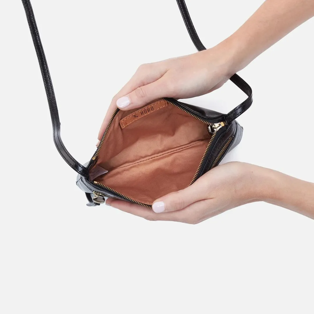Hobo Cara Crossbody Polished Leather