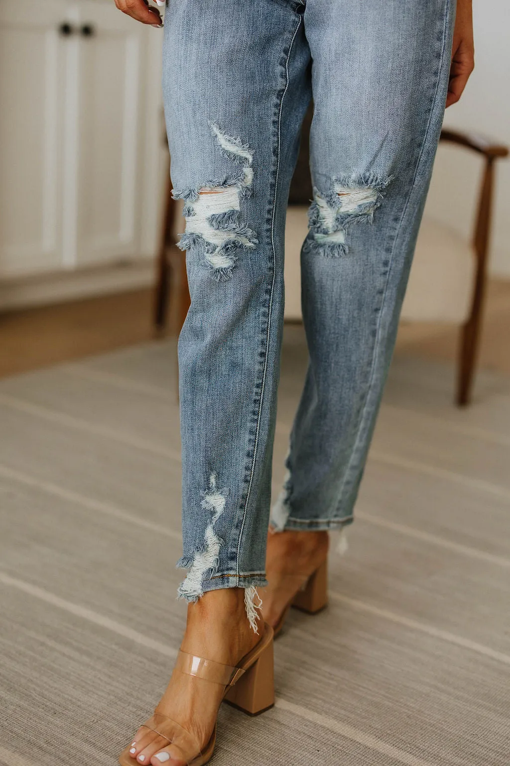 Judy Blue Mid Rise Button Fly Boyfriend Jeans