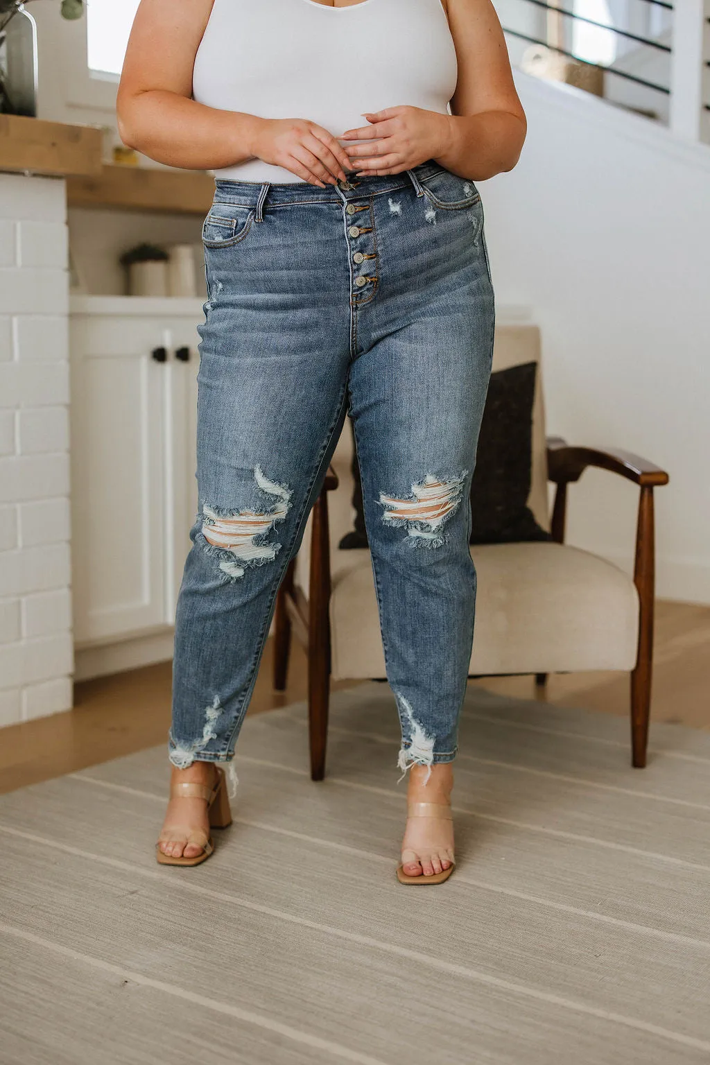 Judy Blue Mid Rise Button Fly Boyfriend Jeans