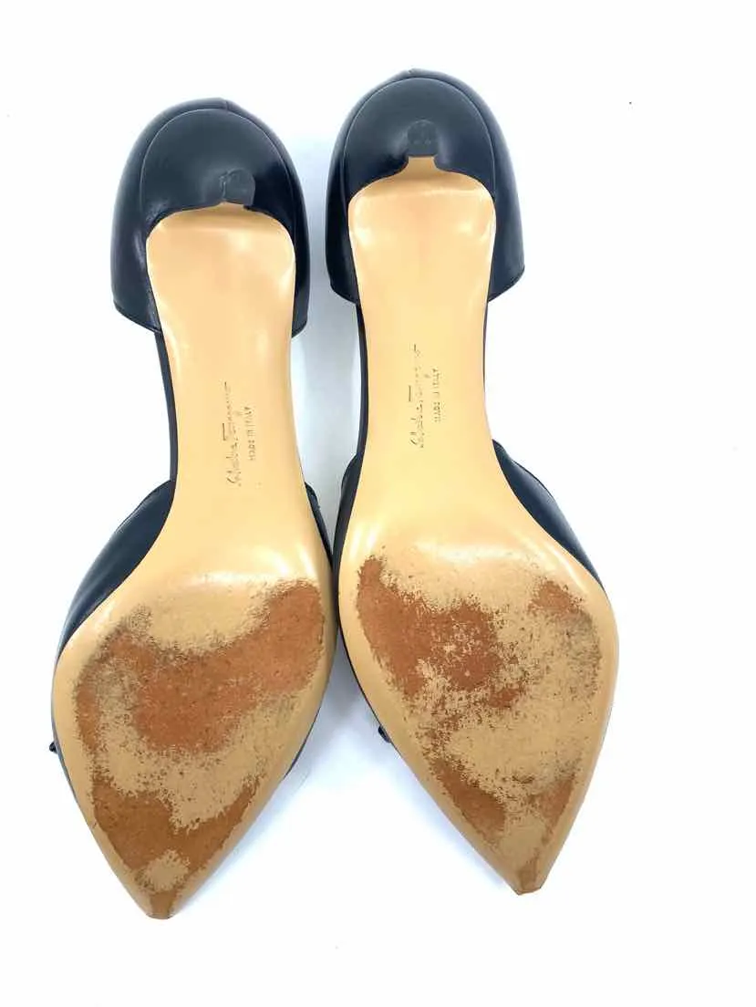 SALVATORE FERRAGAMO Black Pumps | 9.5