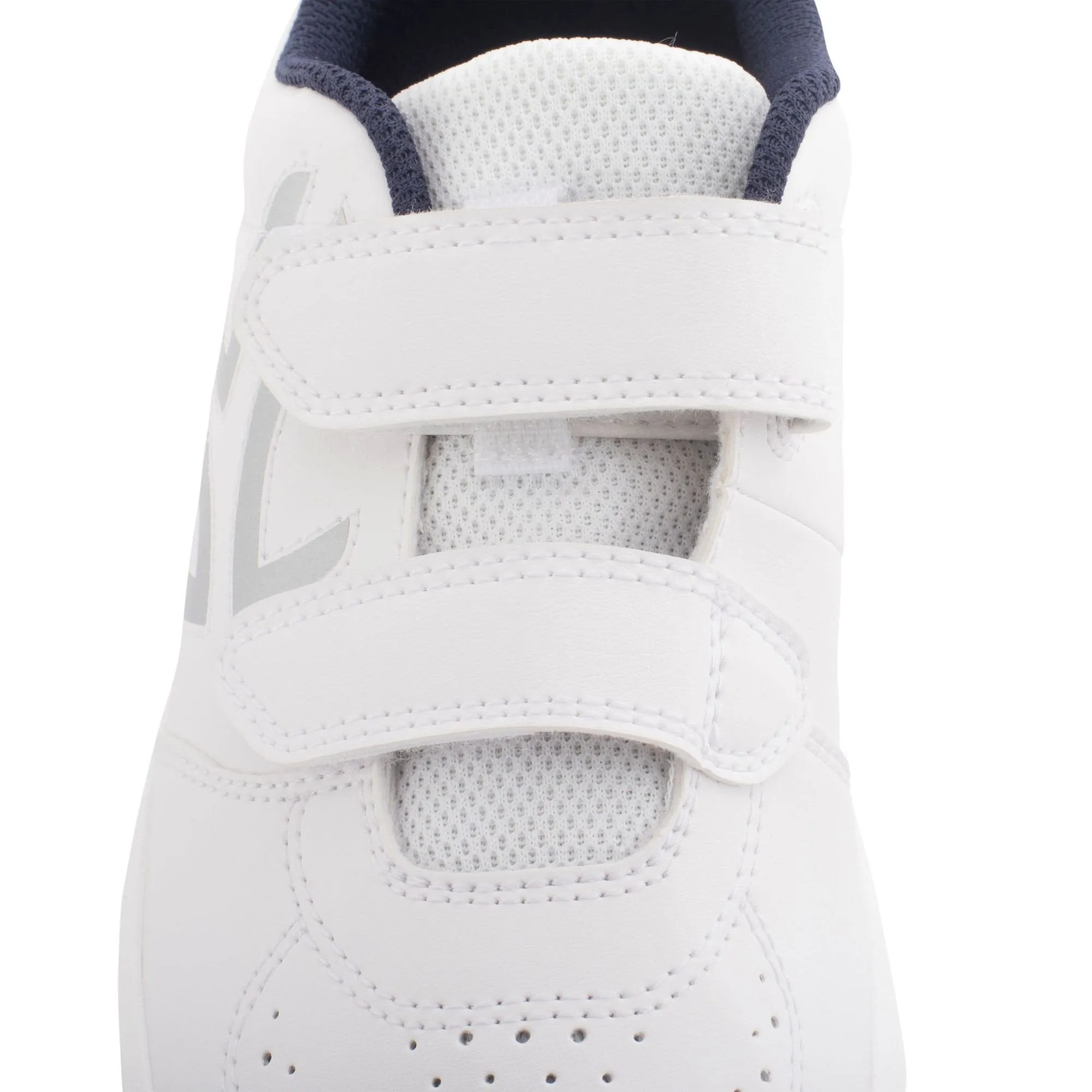 Tennis Shoes TS700 Grip