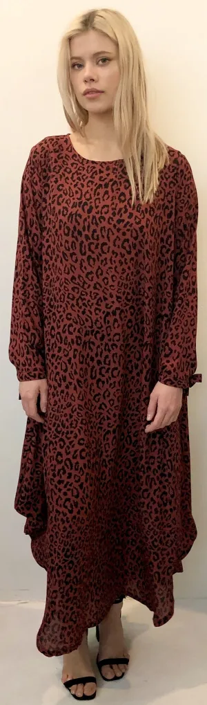 The Oversized Dress - Maroon Animal